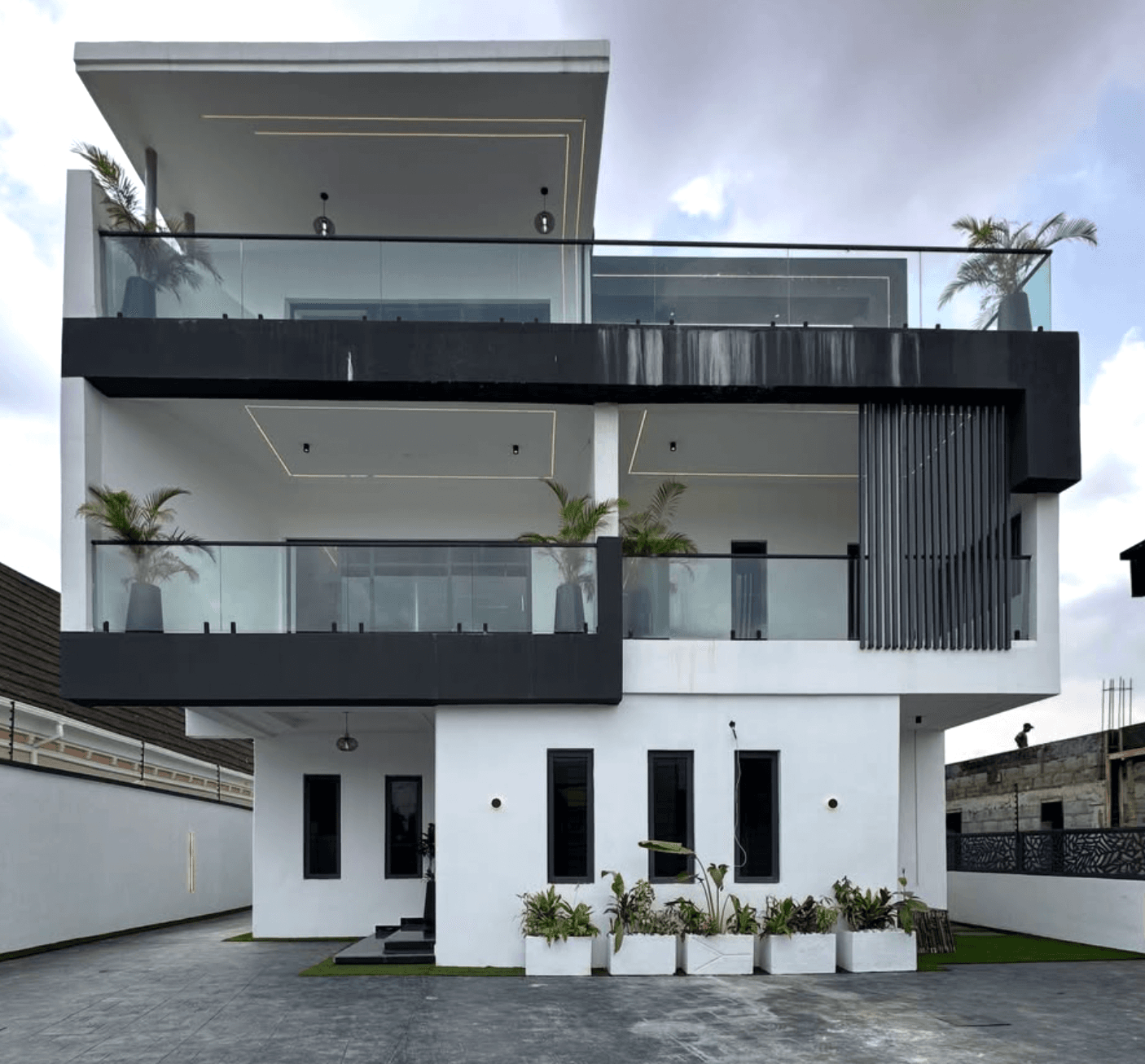 Spacious 3 Bedroom Apartment