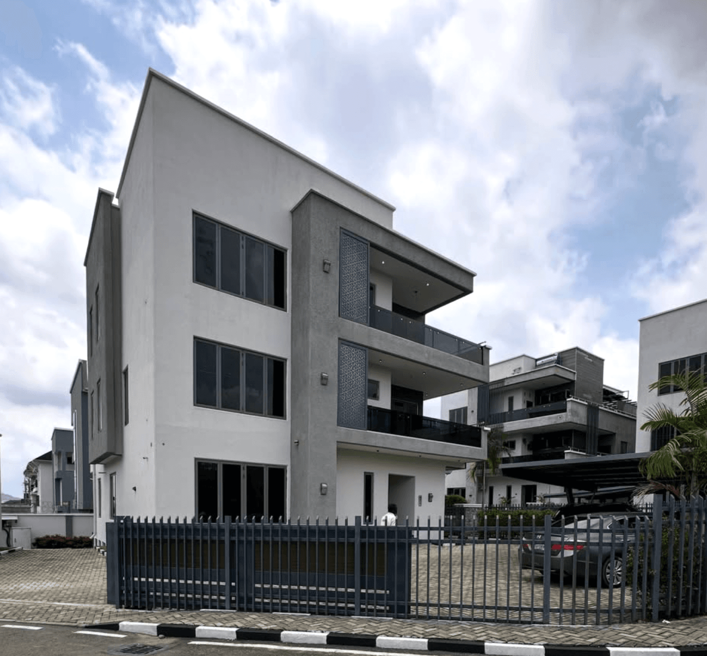 Luxury 4 Bedroom Duplex